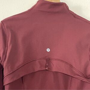 Lululemon define Jacket size 10